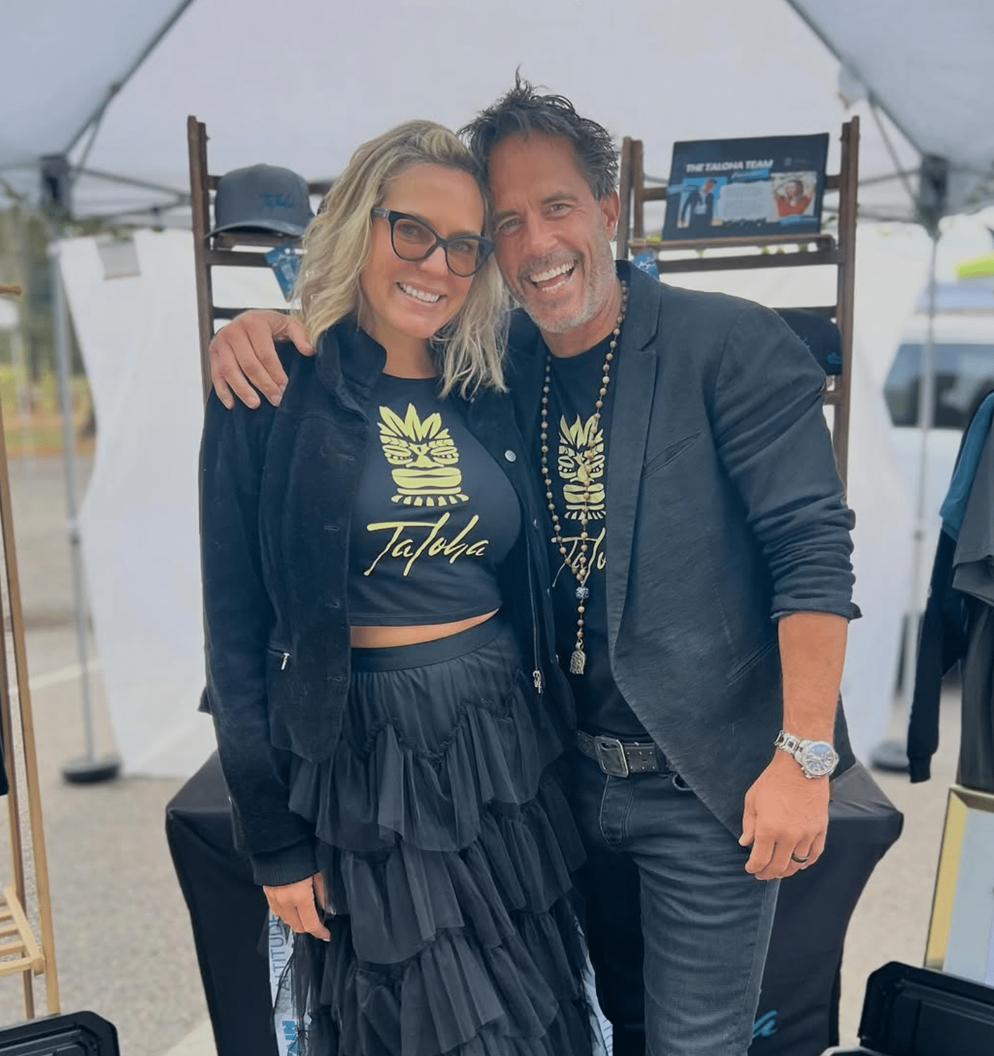 Taloha-coaches-at-booth